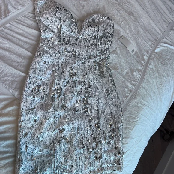 Tobi Silver Sequin Mini Dress - Picture 2 of 3